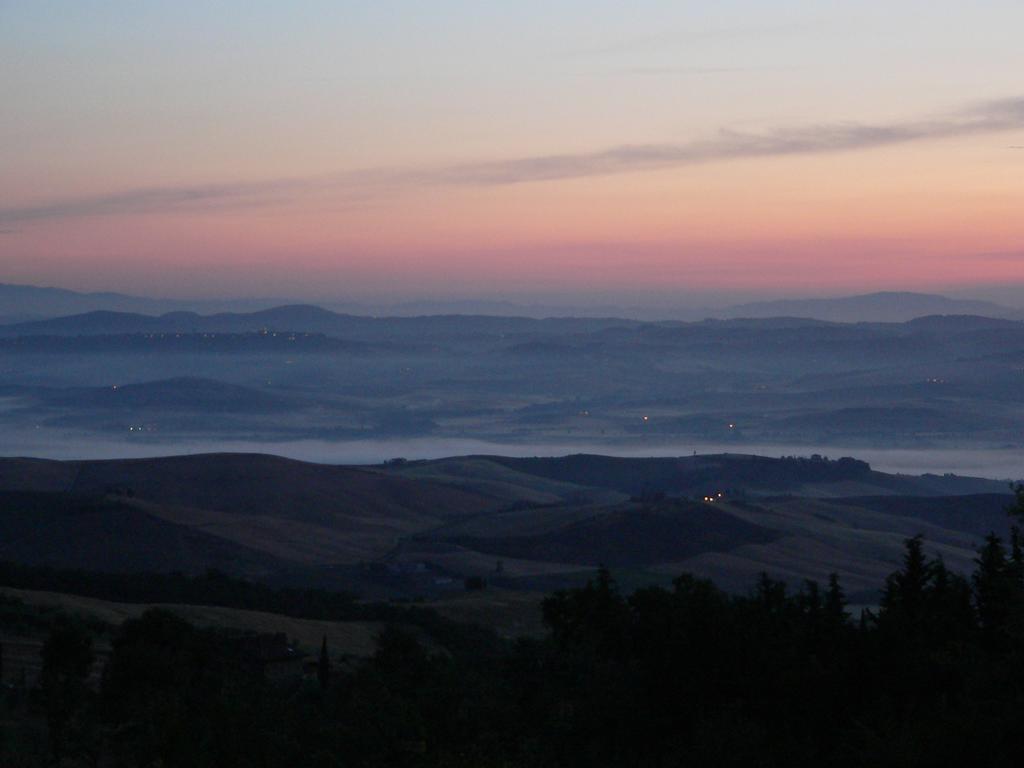 Le Rogheta Villa Campiglia dʼOrcia Exterior foto